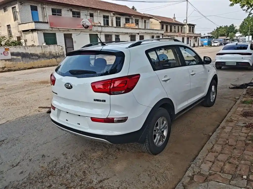 Kia Sportage 2015 2.0L Automatic 2WD GL фото 7
