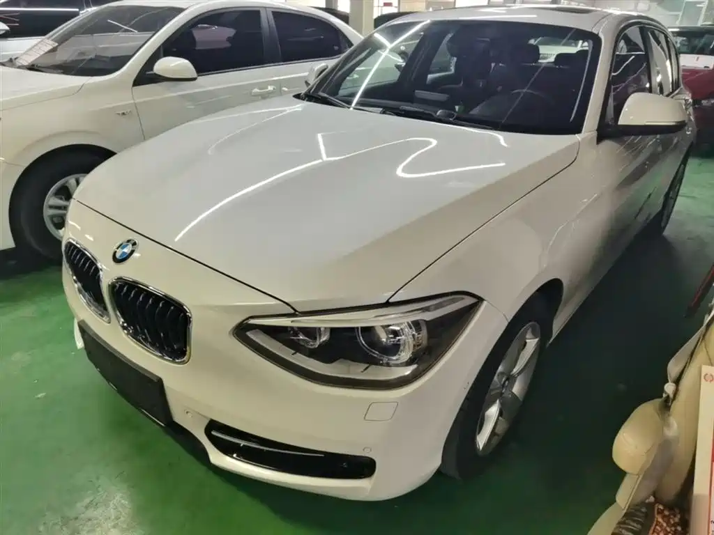 BMW 1 Series (Import) 2013 Facelift 118i Sport Model фото 2