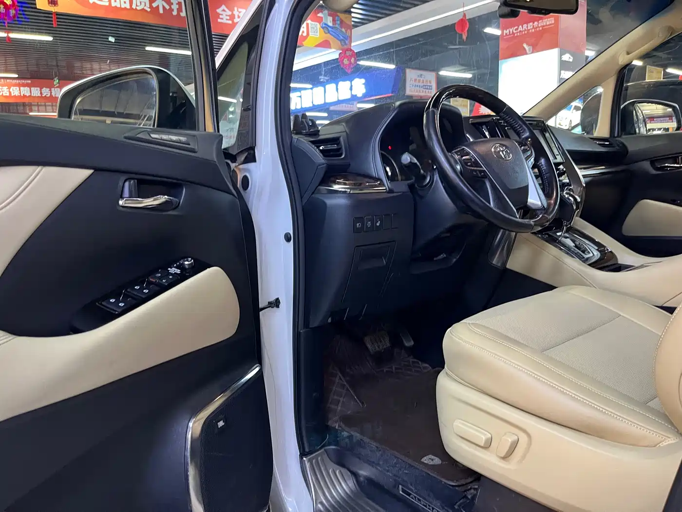Toyota Alphard 2018 Facelift 3.5L Luxury Edition фото 9
