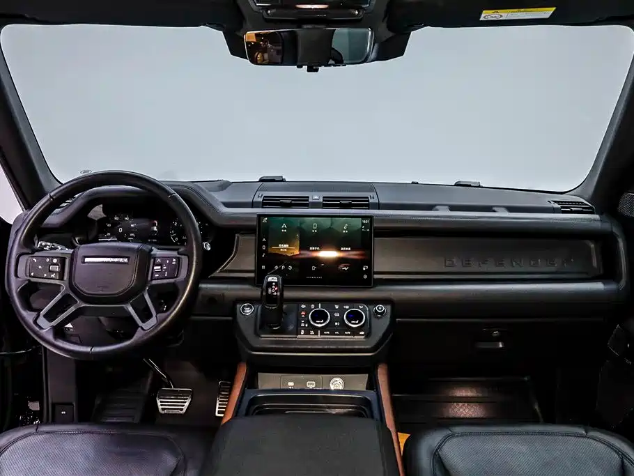 Land Rover Defender 2024 110 3.0T P400 X фото 29