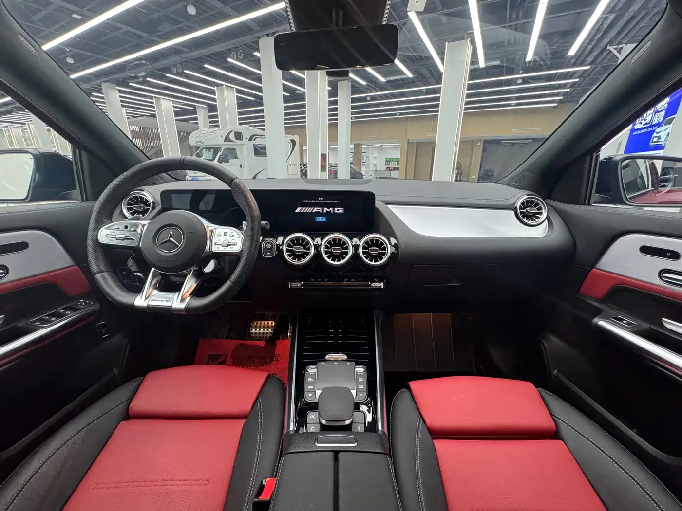 MERCEDES-BENZ GLA AMG