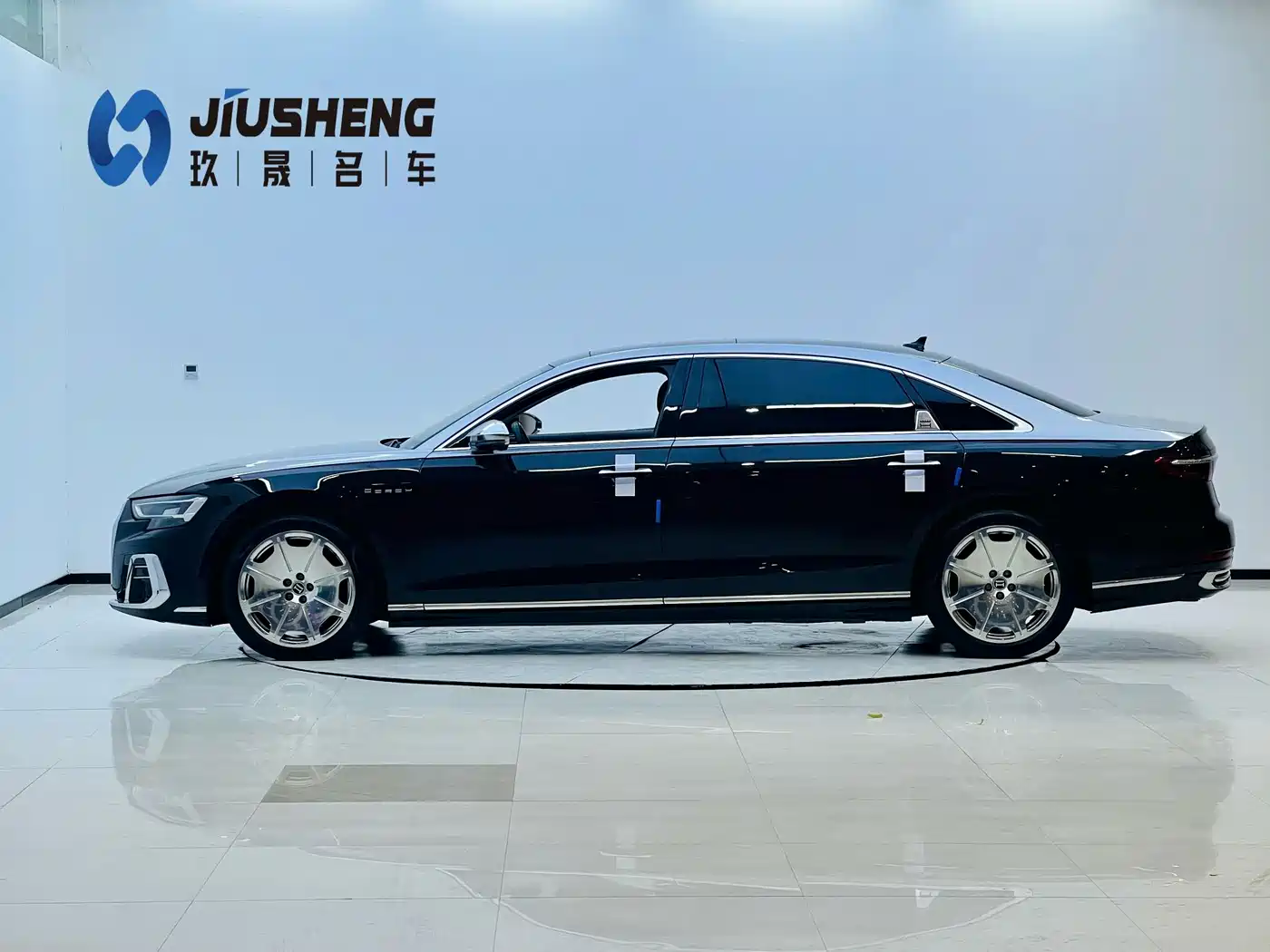 Фото 3 - Audi A8