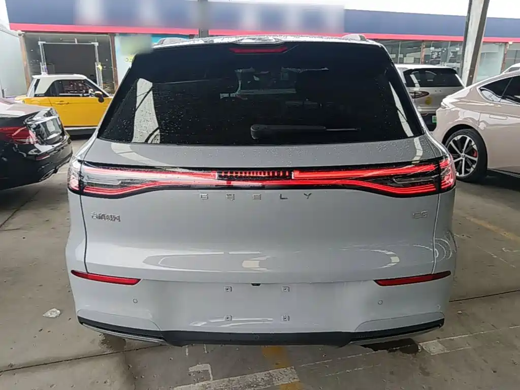 Фото 6 - Geely Galaxy Galaxy E5