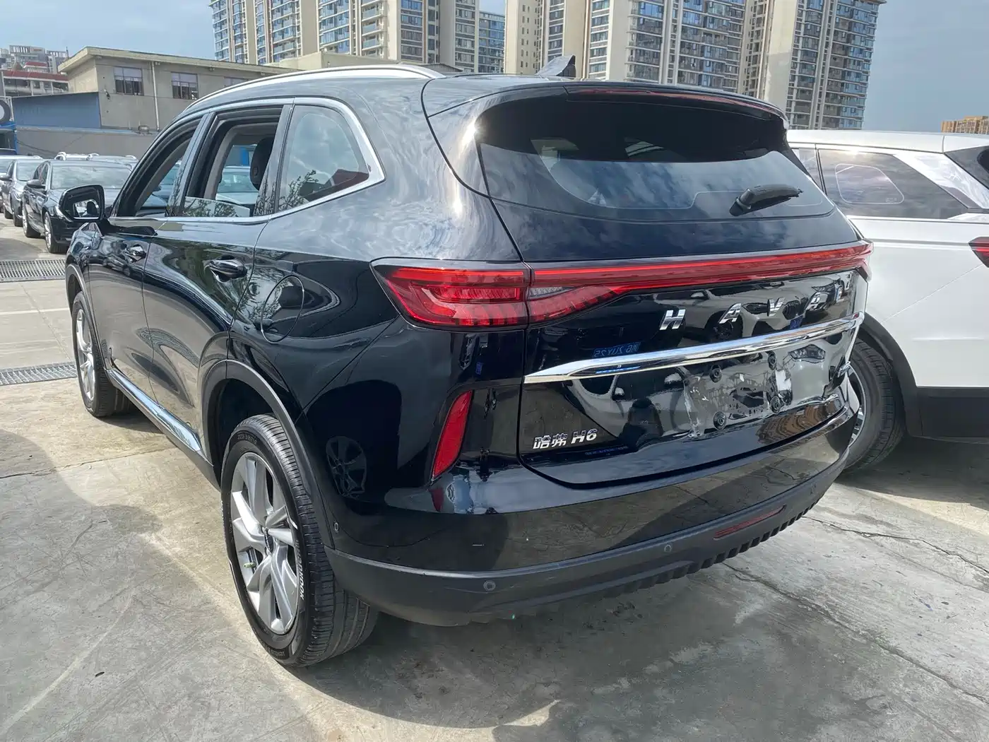 Photo 16 - Haval H6