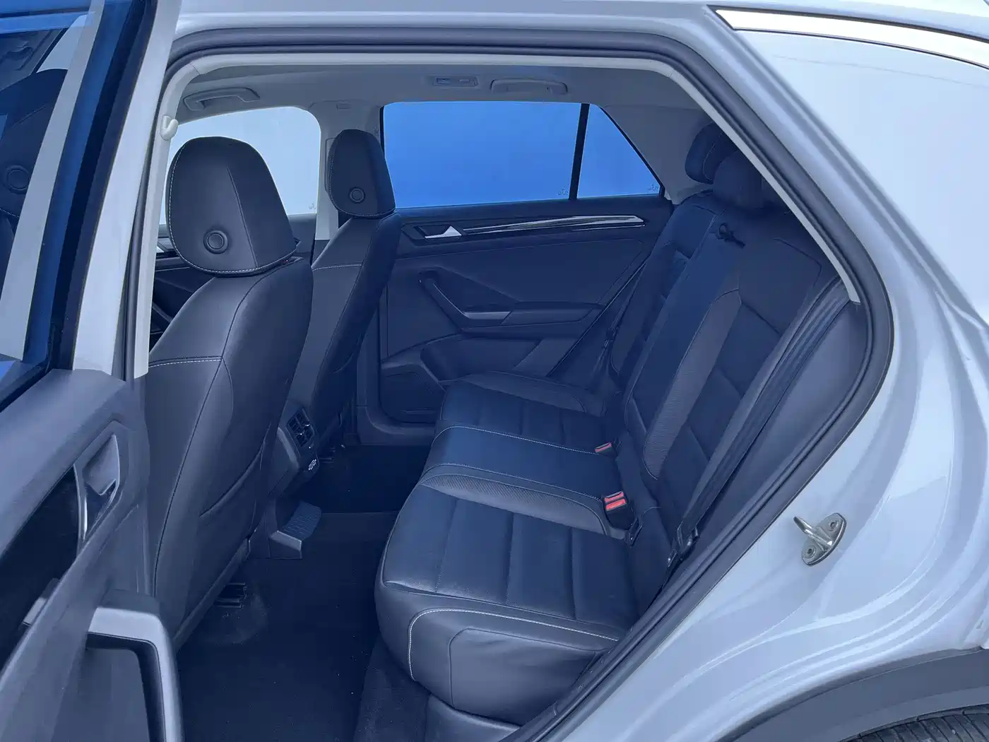 VOLKSWAGEN T ROC EXPLORING SONGS