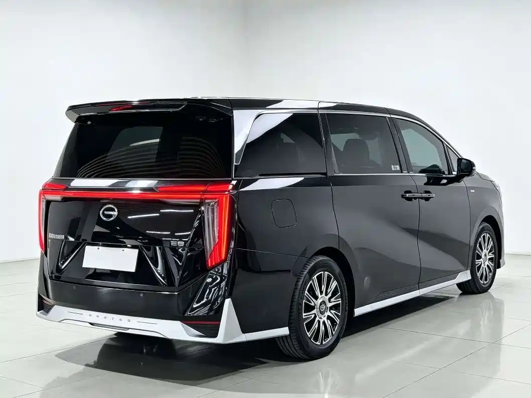 Photo 9 - GAC Trumpchi Trumpchi E9