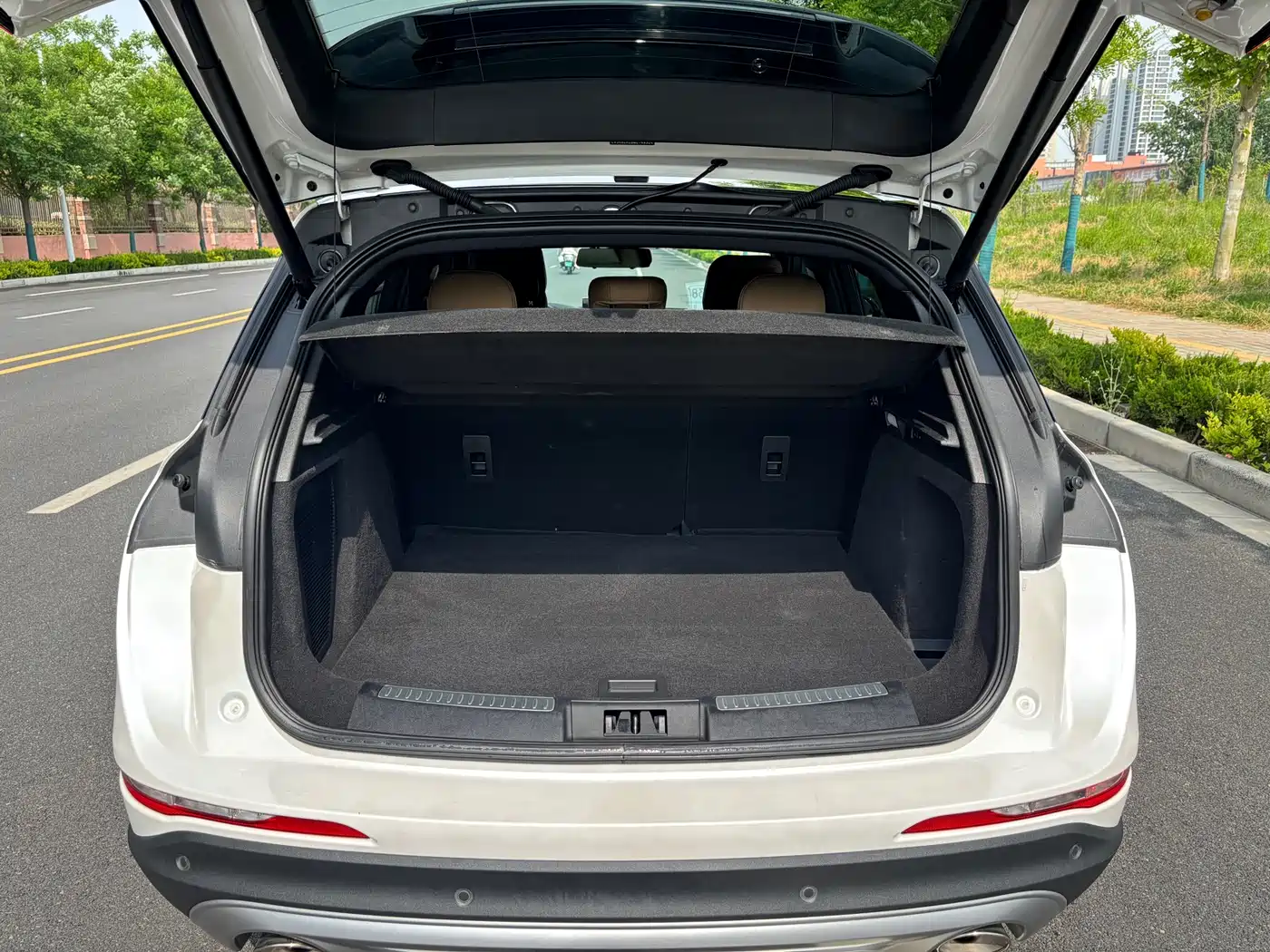 Lincoln Adventurer 2022 2.0T AWD Premium Luxury Edition фото 8