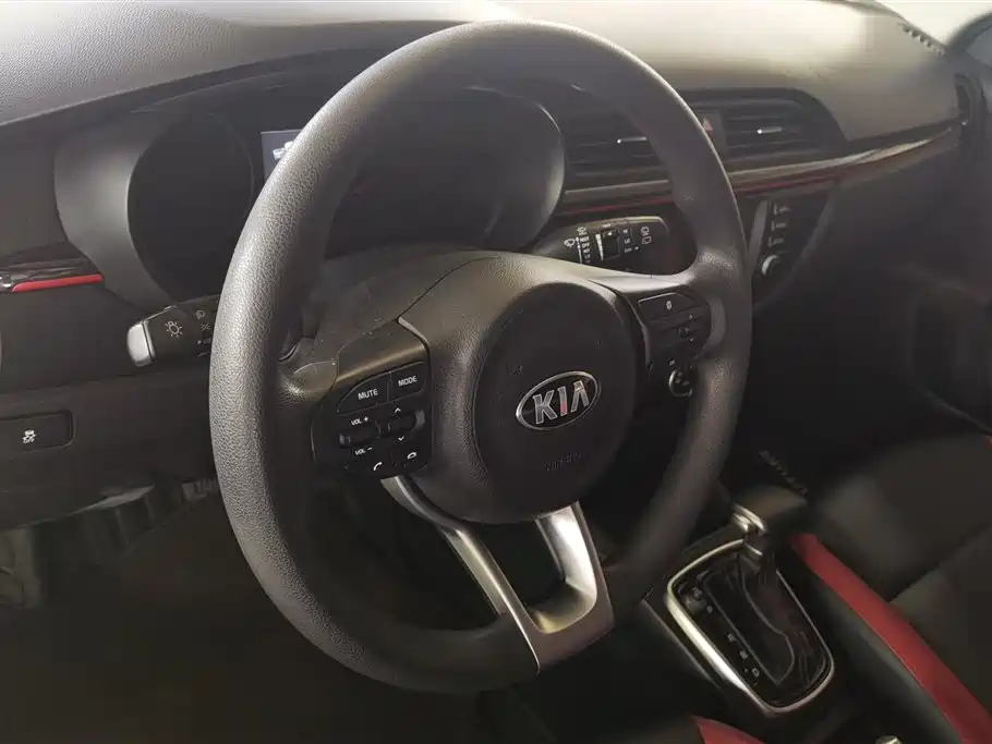 Kia KX CROSS 2017 1.4L AT GLS фото 15