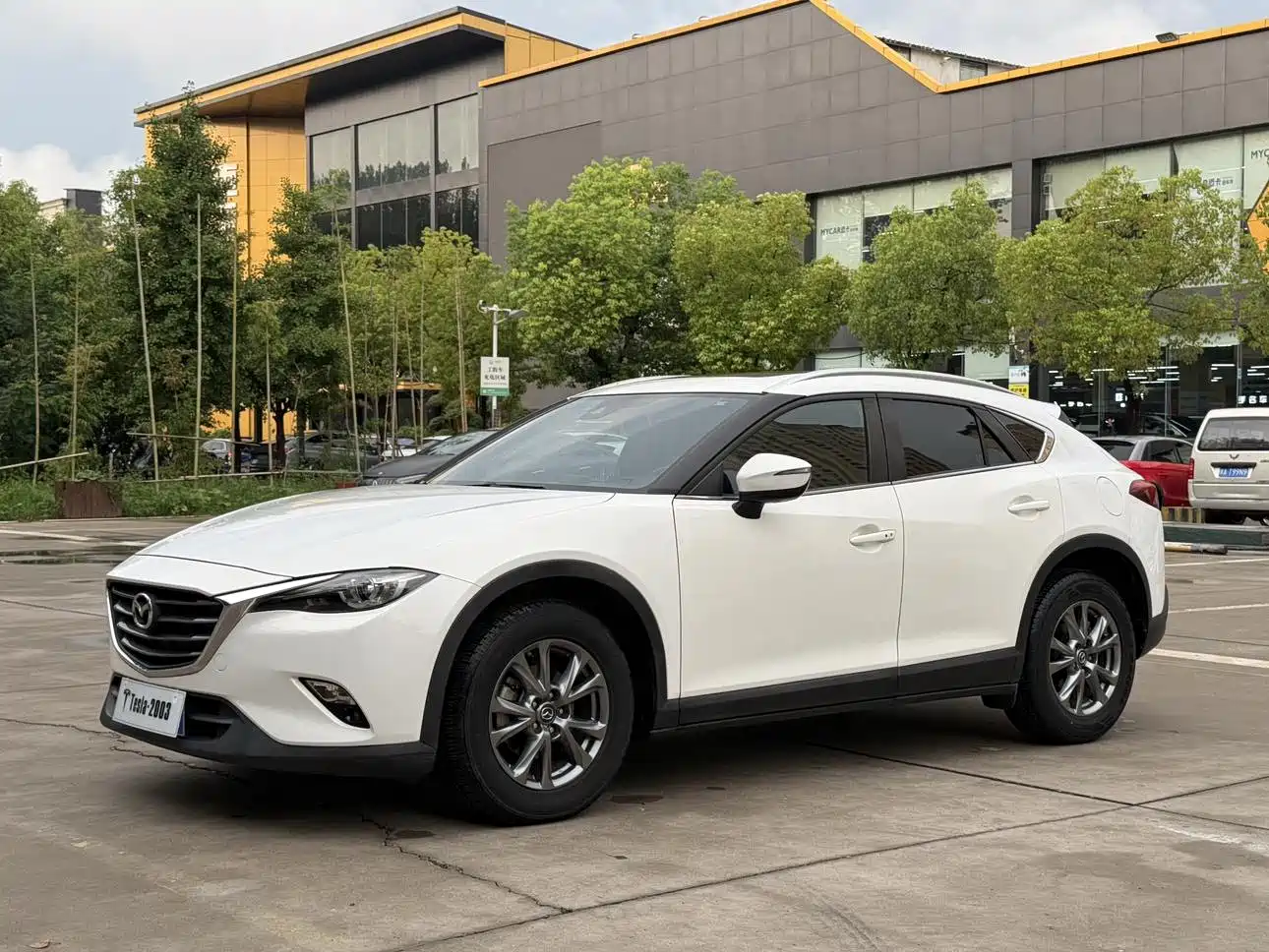 Фото 1 - Mazda CX-4