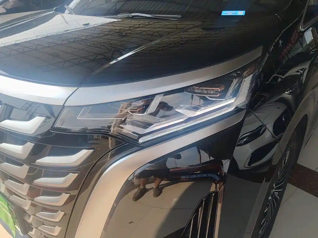 Denza D9 2026 2025 DM-i Smart Drive Edition 1020 AWD Premium