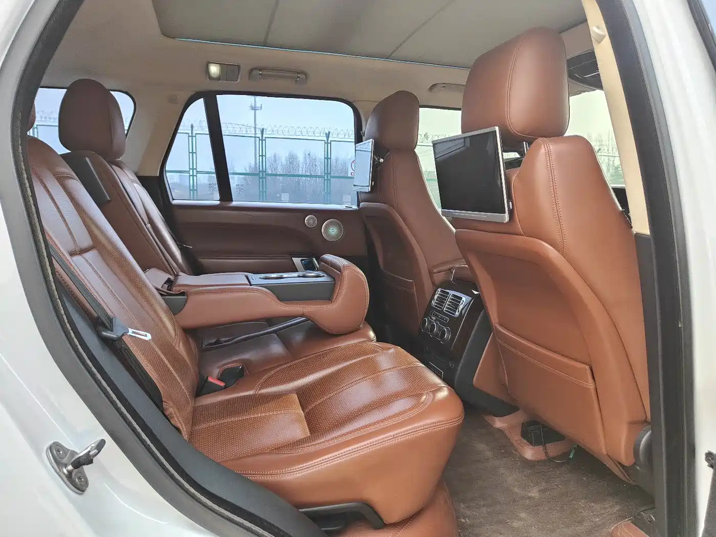 Land Rover Range Rover 2015 3.0 TDV6 Vogue фото 9