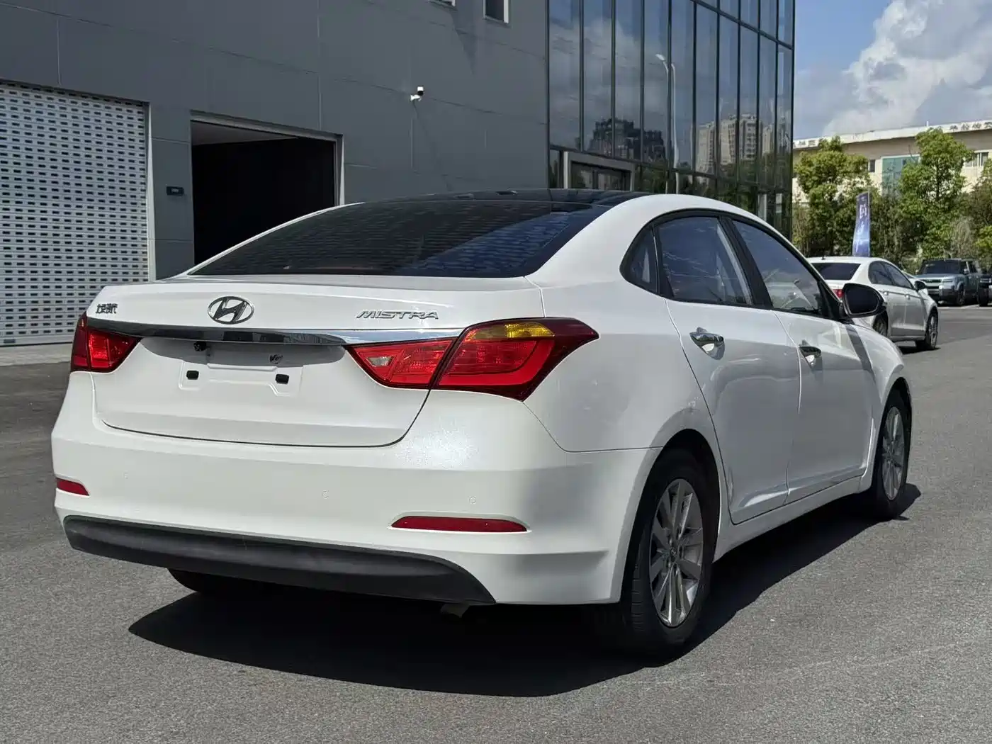 Hyundai Mistra 2014 1.8L Auto Smart GLS фото 4
