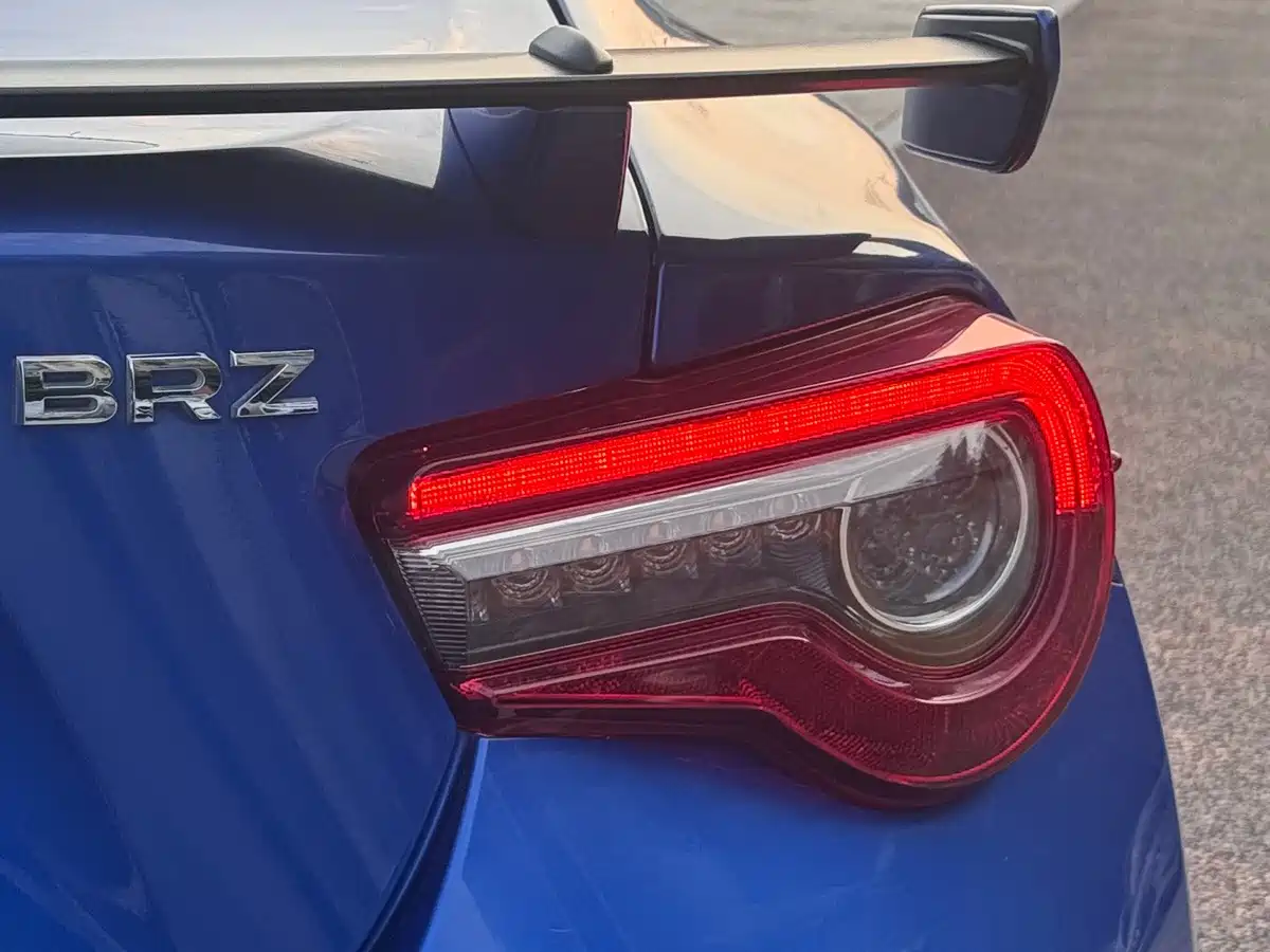 Фото 5 - Subaru BRZ