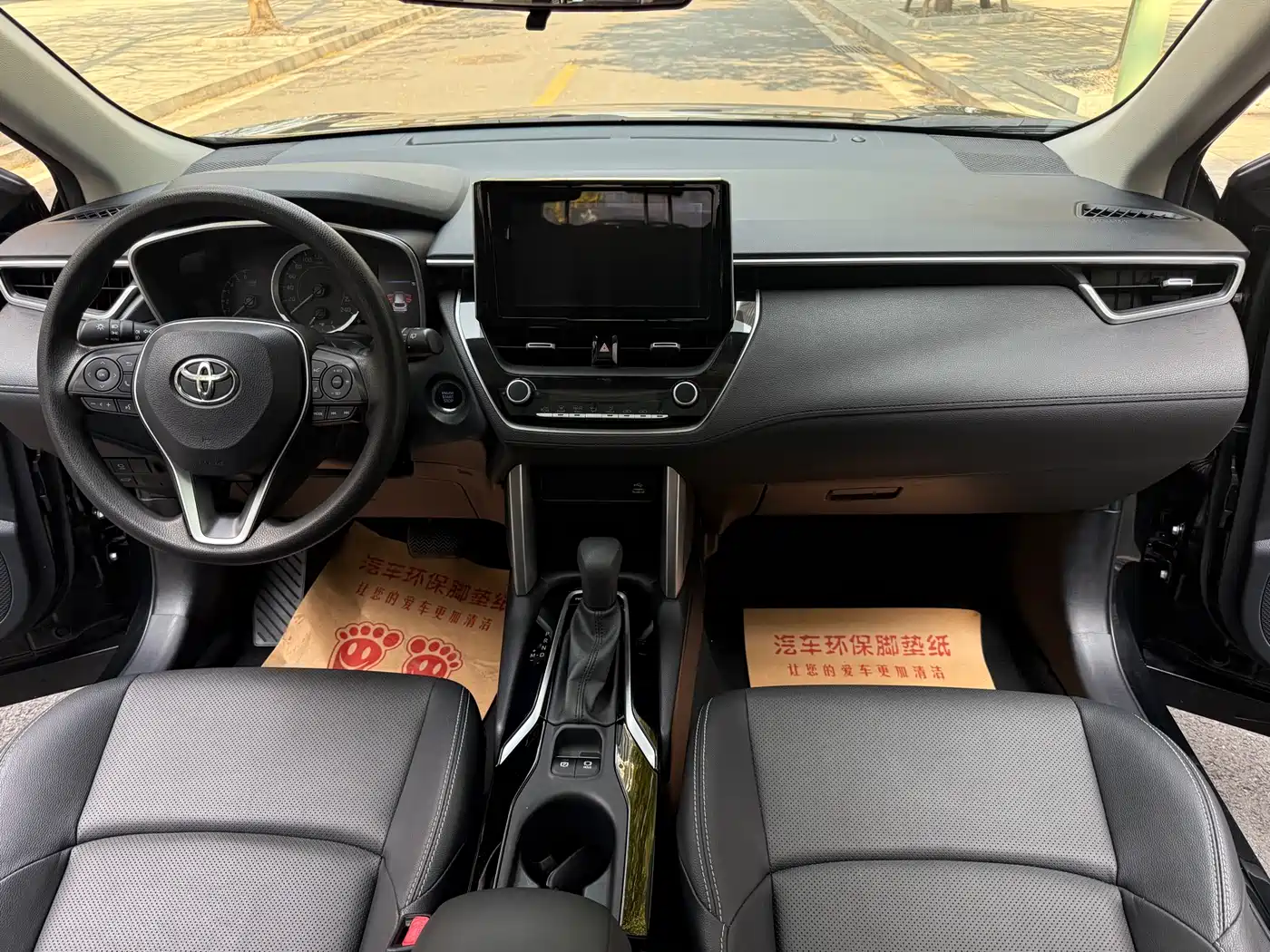 Toyota Frontlander 2022 2.0L CVT Luxury PLUS Edition фото 11