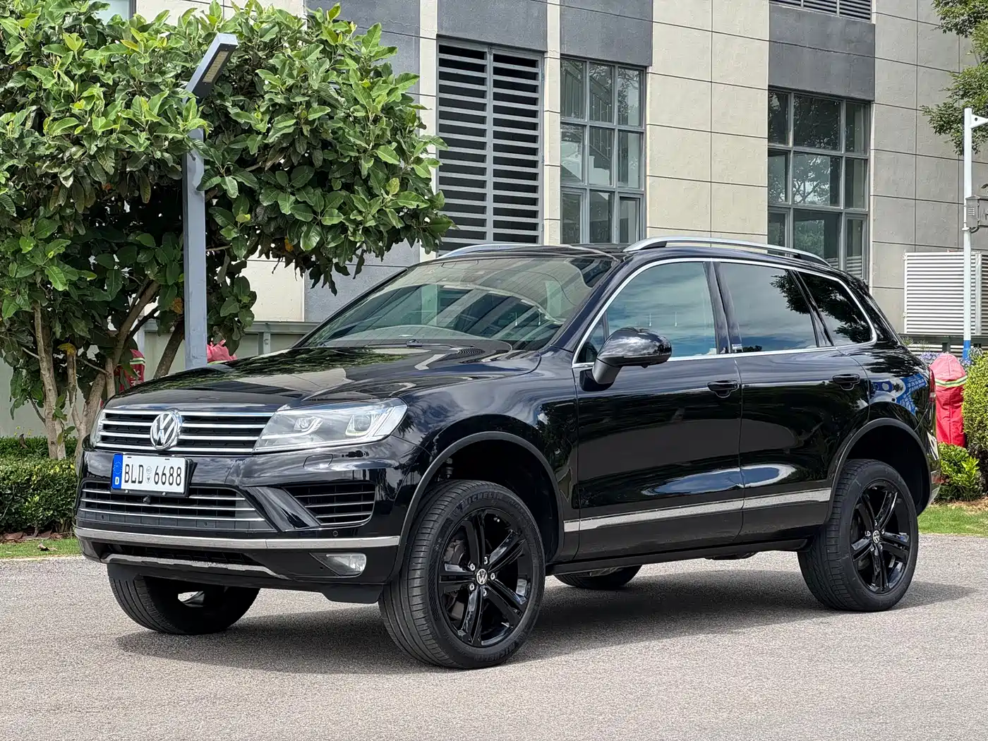 Фото 3 - Volkswagen Touareg