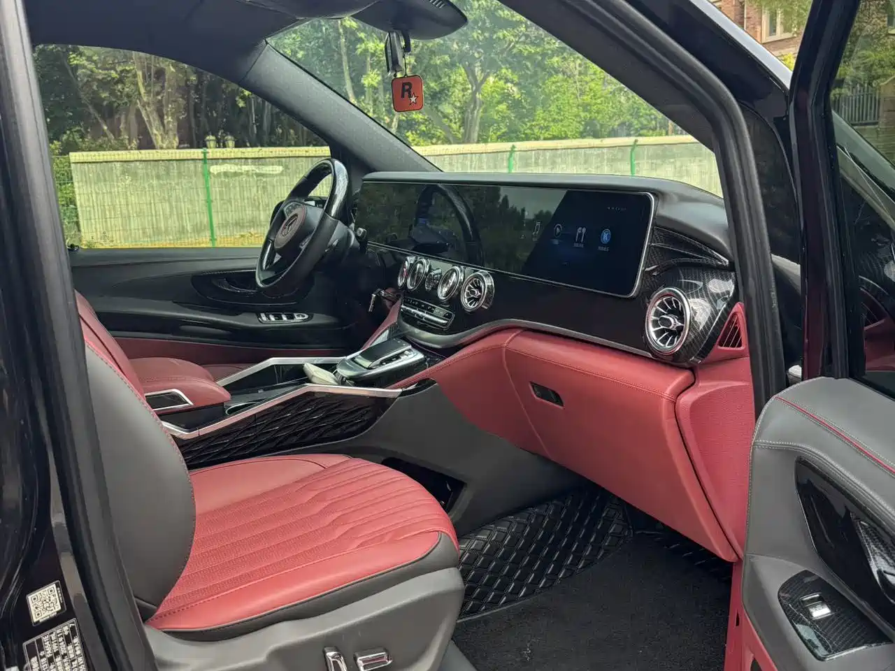 Mercedes-Benz Vito 2023 2.0T Elite 7-Seater фото 5