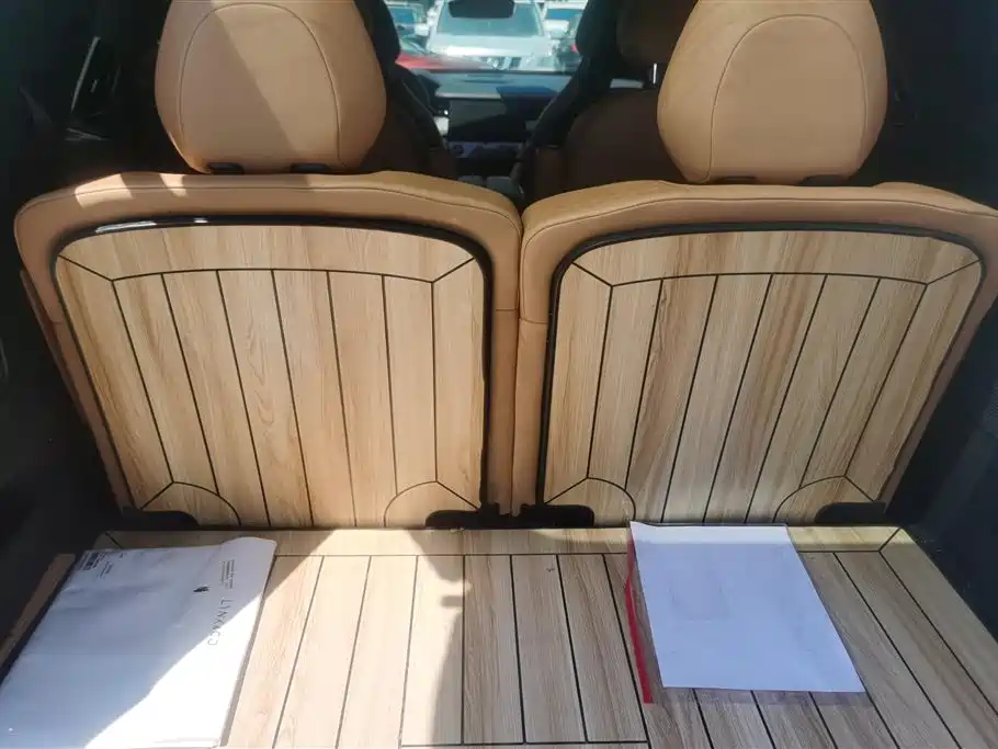 Lynk & Co 09 2021 2.0T Ultra 6-Seater фото 4