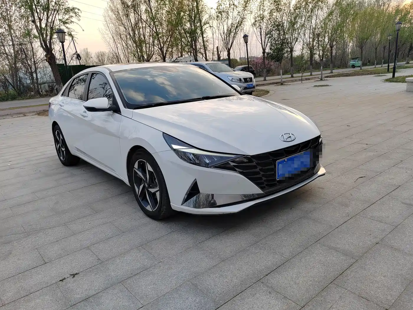 Hyundai Elantra 2022 1.5L CVT GLS Leading Edition фото 2