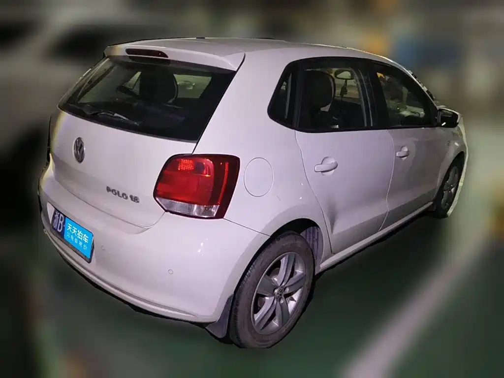 Фото 5 - Volkswagen Polo