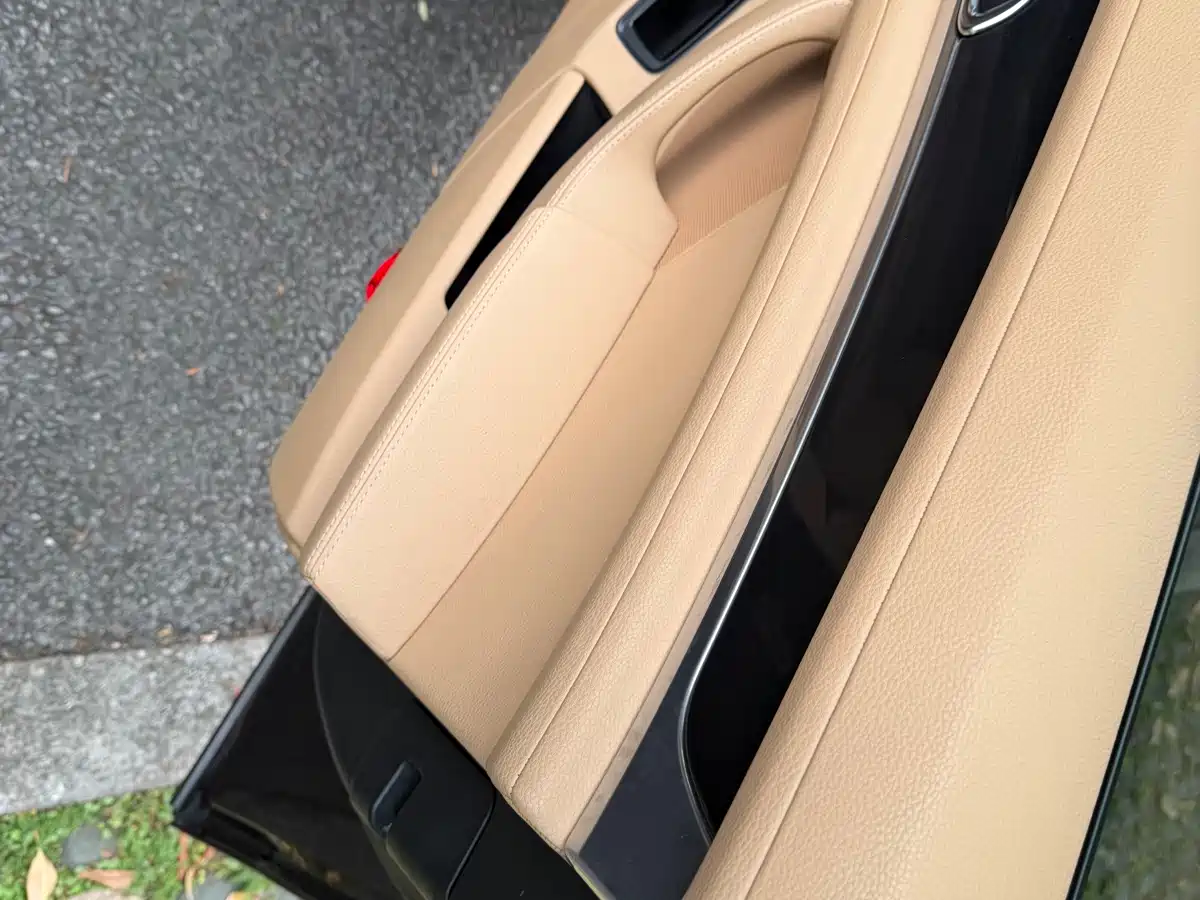 Porsche Panamera 2014 Panamera 3.0T фото 22