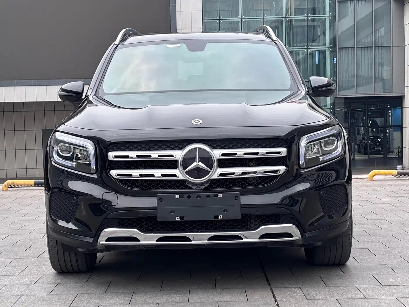 MERCEDES-BENZ GLB