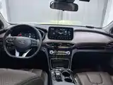Photo 17 - Hyundai Santa Fe