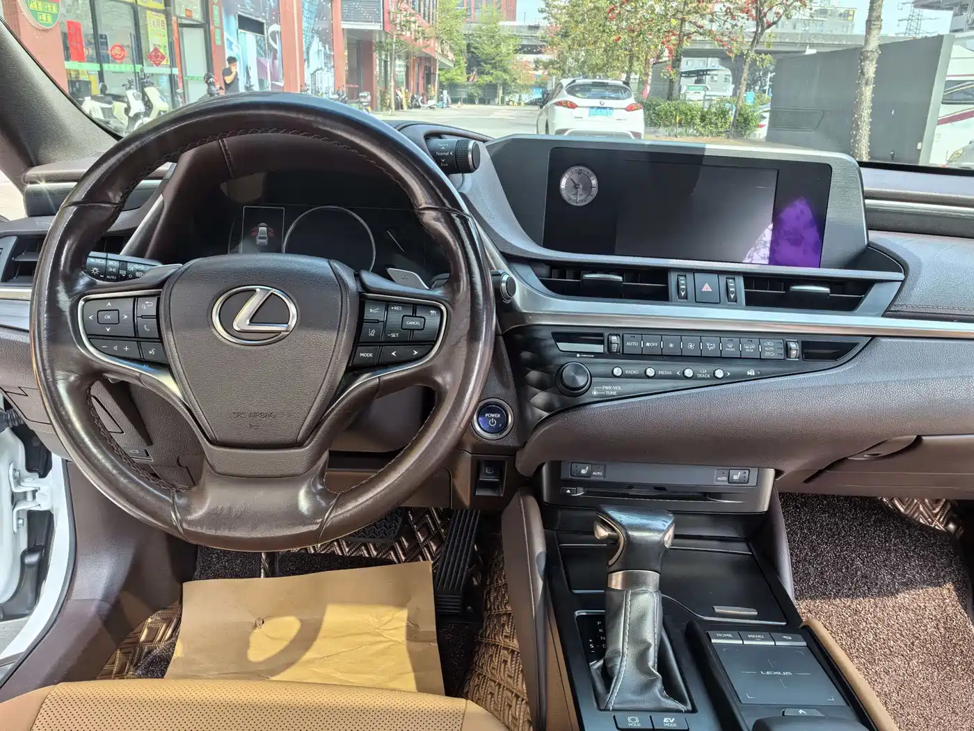 Lexus ES 2020 Model 300h Excellence Edition фото 13