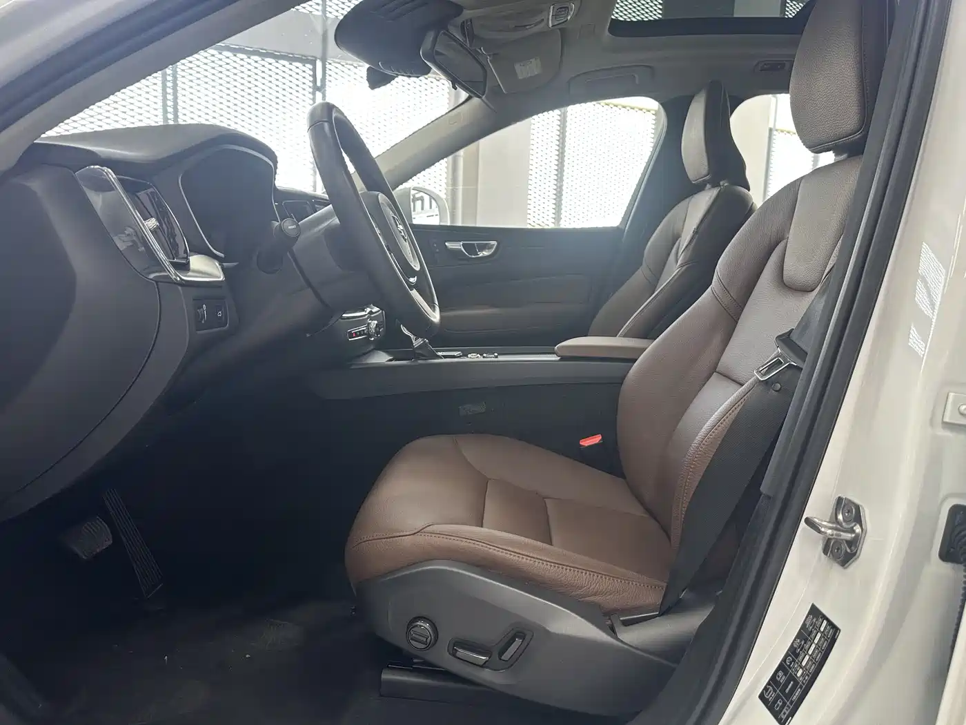 Фото 4 - Volvo XC60