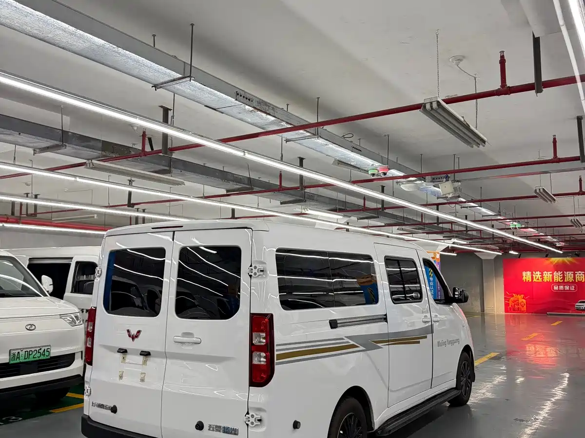 Wuling Motors Wuling Yangguang 2026 2026 Model 440km Passenger Van Comfort Version (9-Seater)