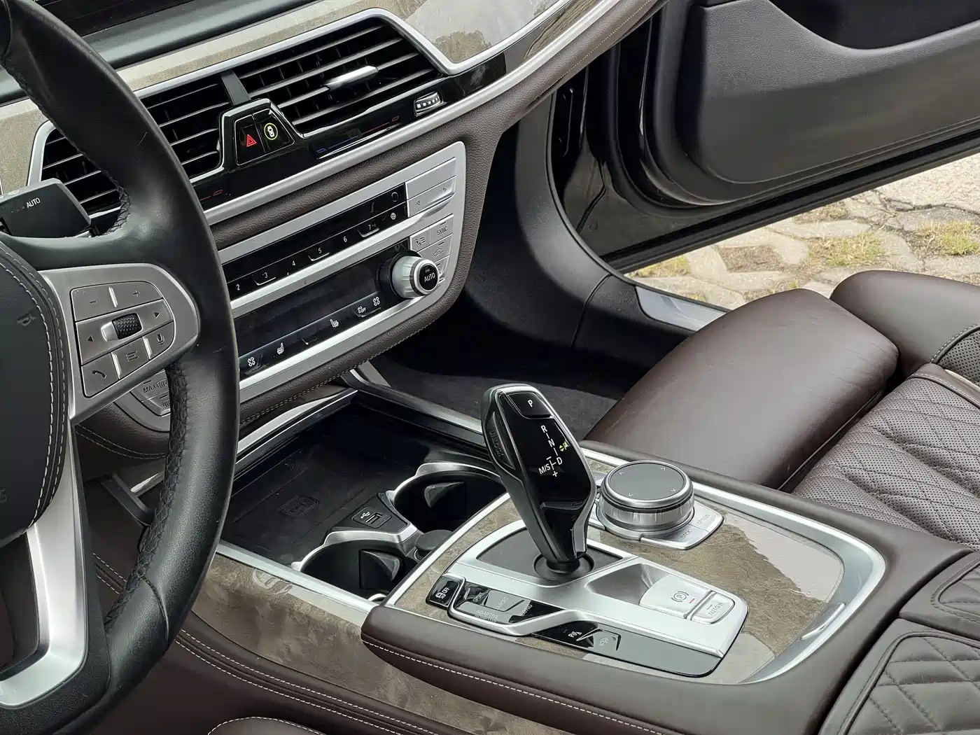 BMW 7 Series 2019 Facelift 740Li Leading Luxury Package фото 14