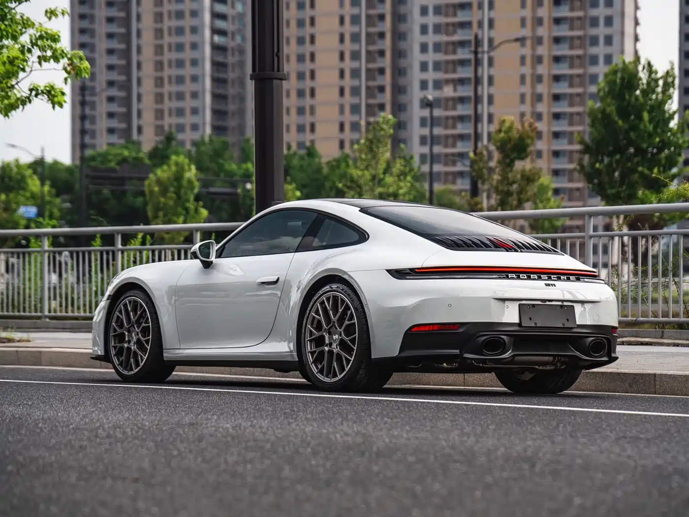 Photo 6 - Porsche 911