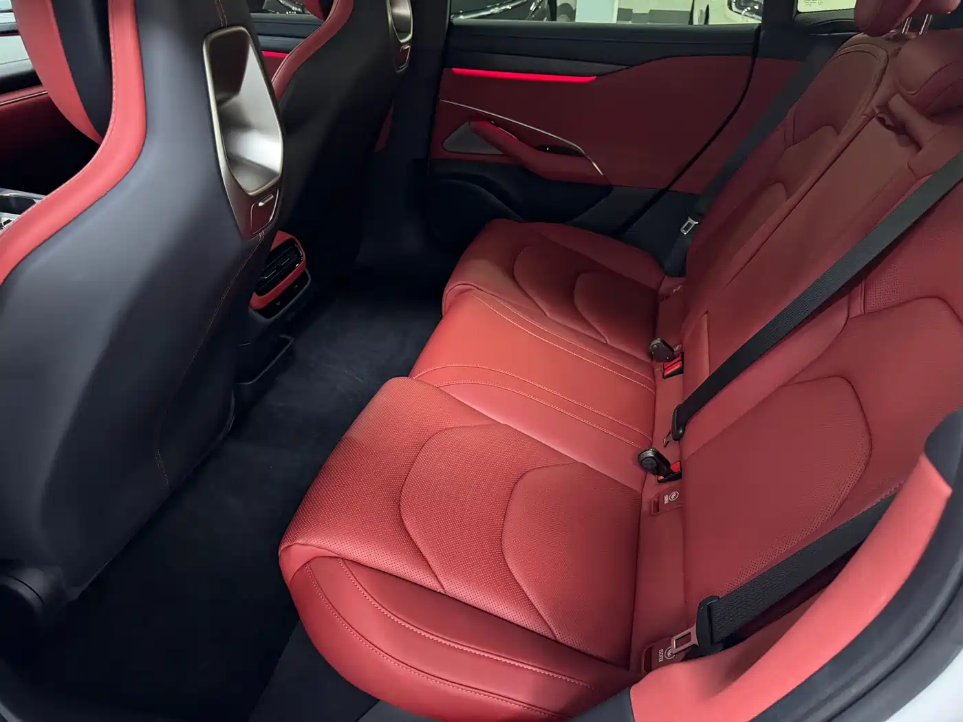 Xiaomi Auto Xiaomi SU7 2024 RWD Long Range Intelligent Driving Edition фото 5