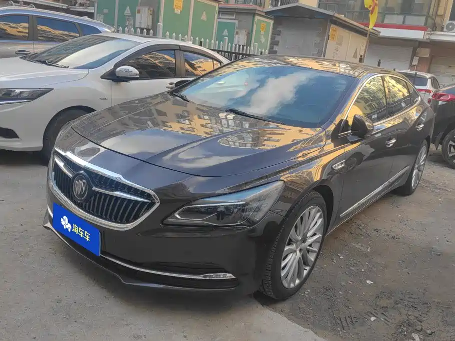 Фото 1 - Buick LaCrosse