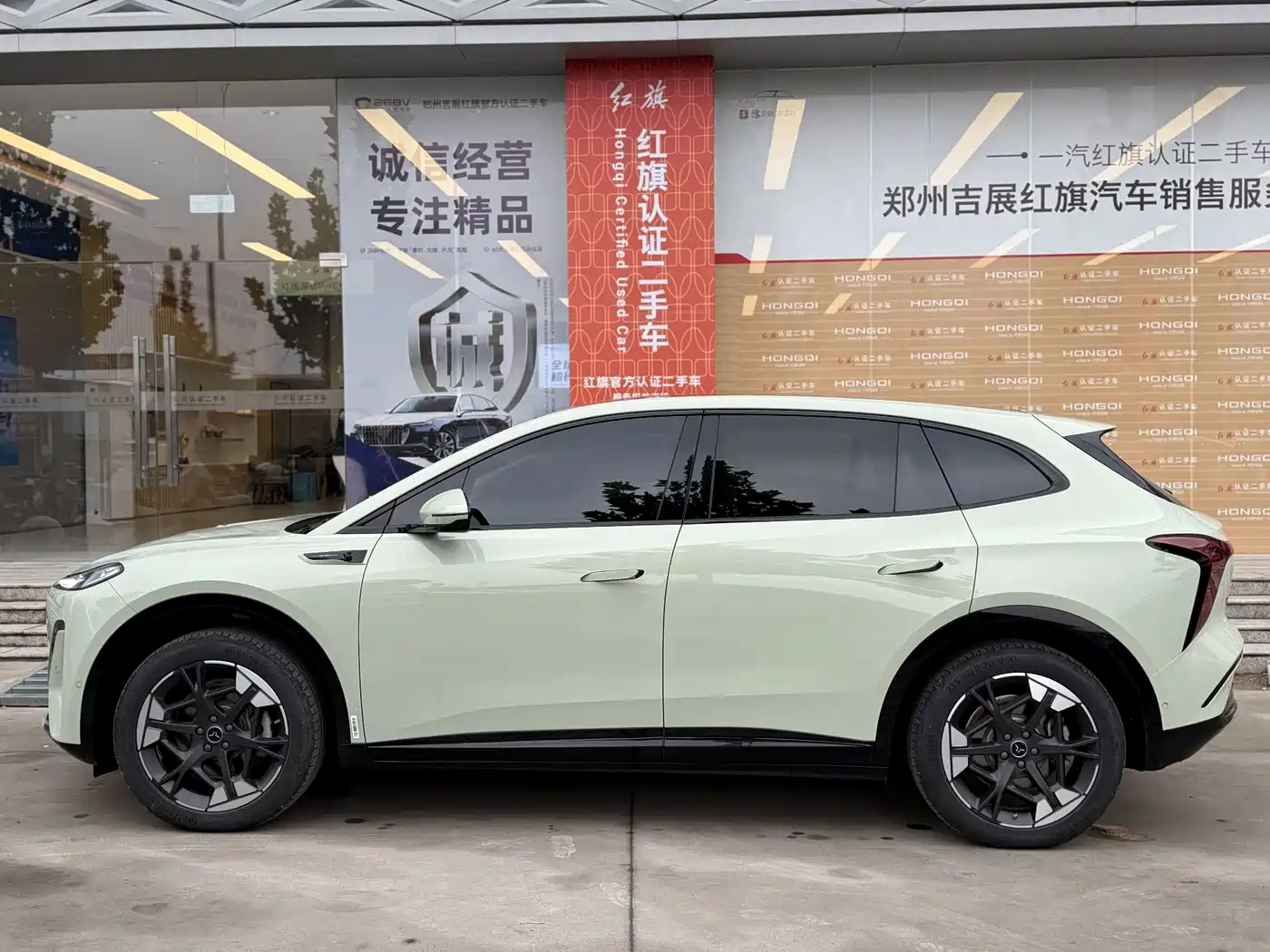 Фото 21 - Hongqi Tiangong 06