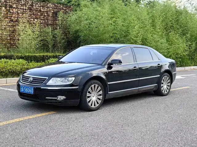  Volkswagen Phaeton 2009 Model 4.2L V8 4-seat Extended Executive Edition