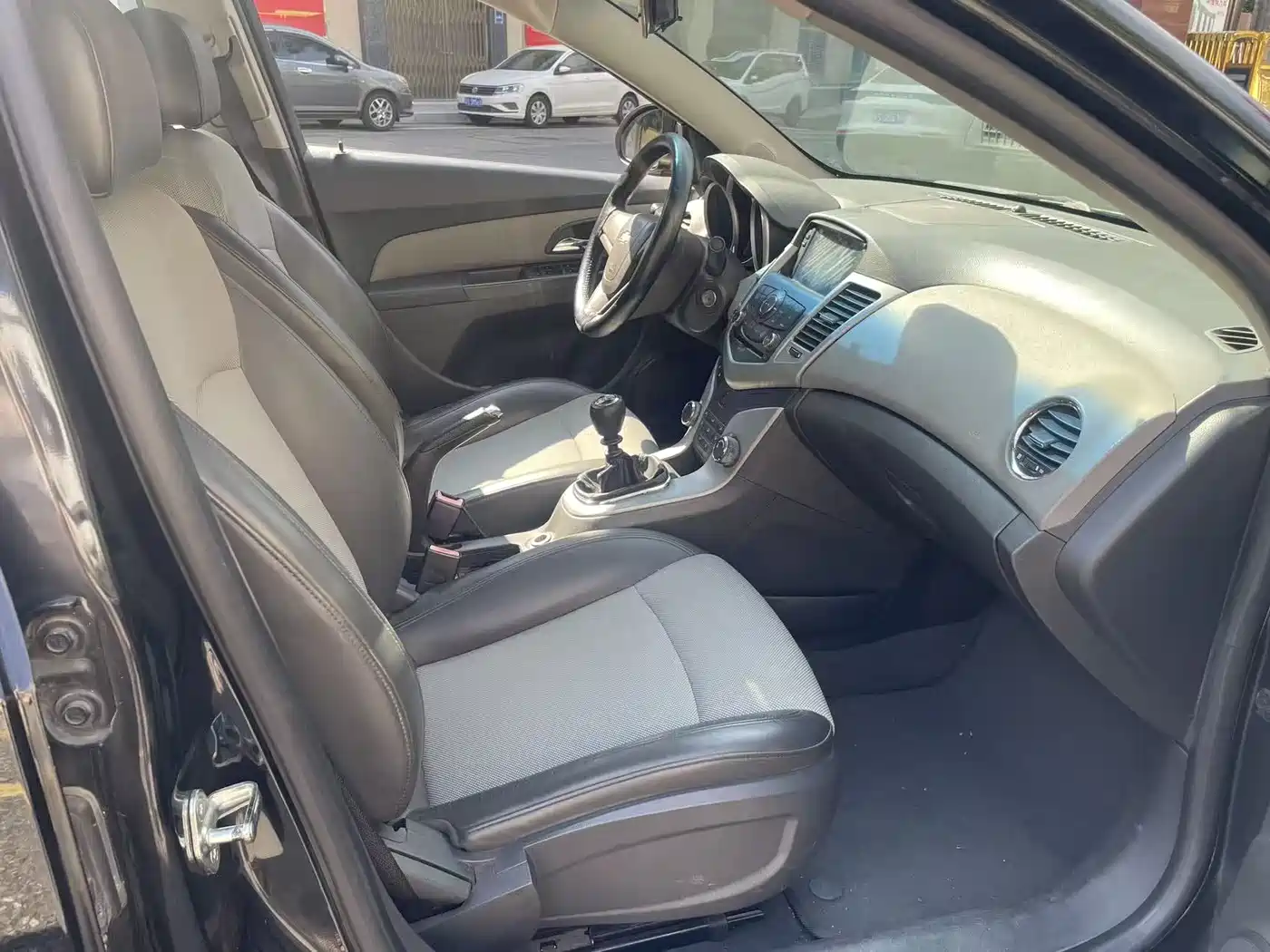 Chevrolet Cruze 2012 2012 1.6L SE MT