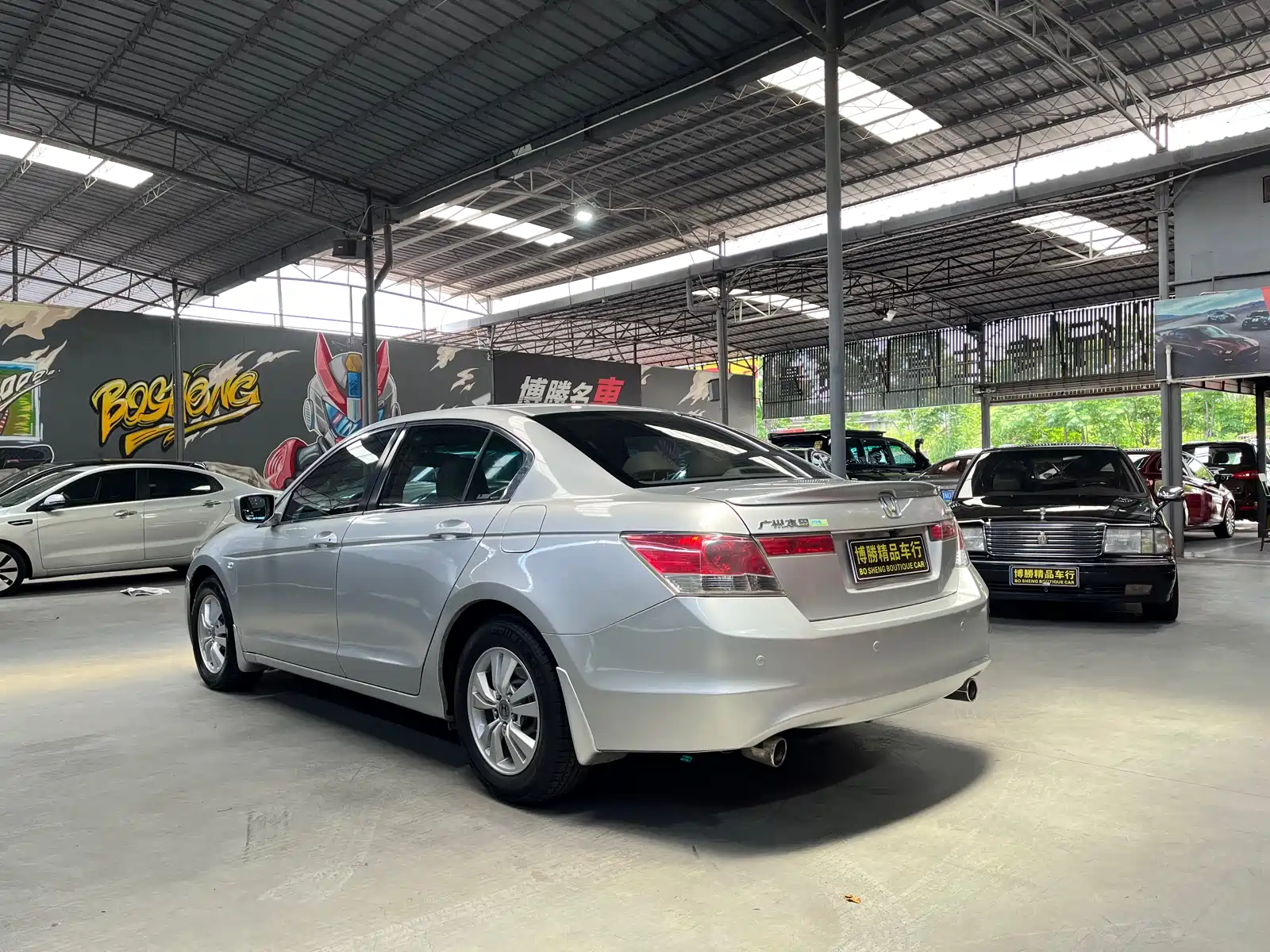 Photo 5 - Honda Accord