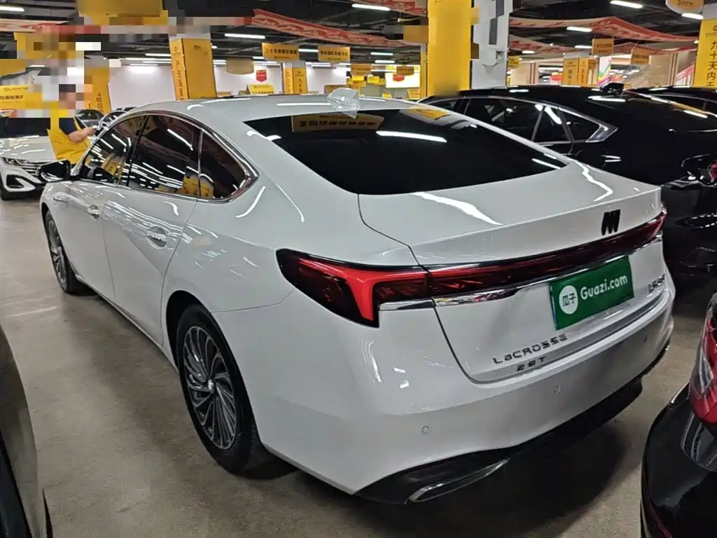 BUICK LACROSSE