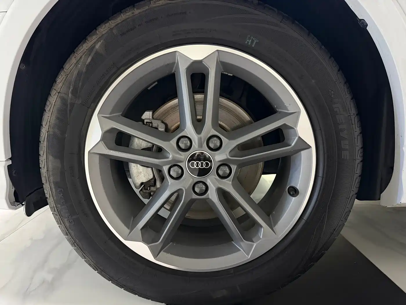 Фото 11 - Audi Q3