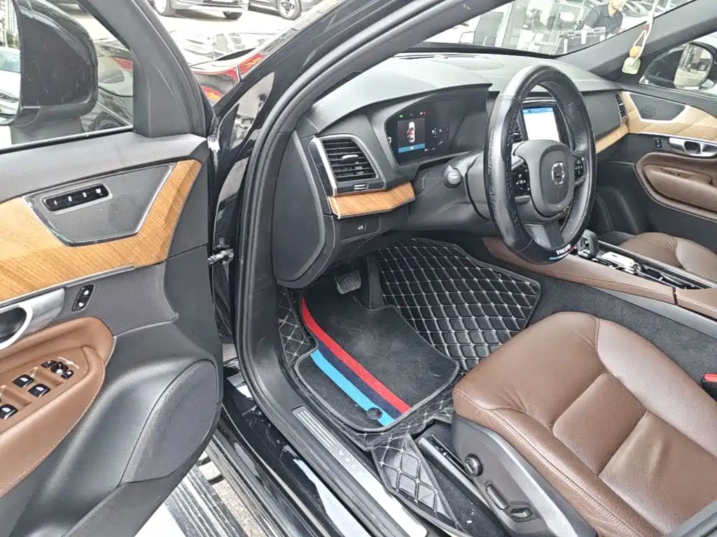 Volvo XC90 2024 2024 B5 Smart Luxury 5-Seater