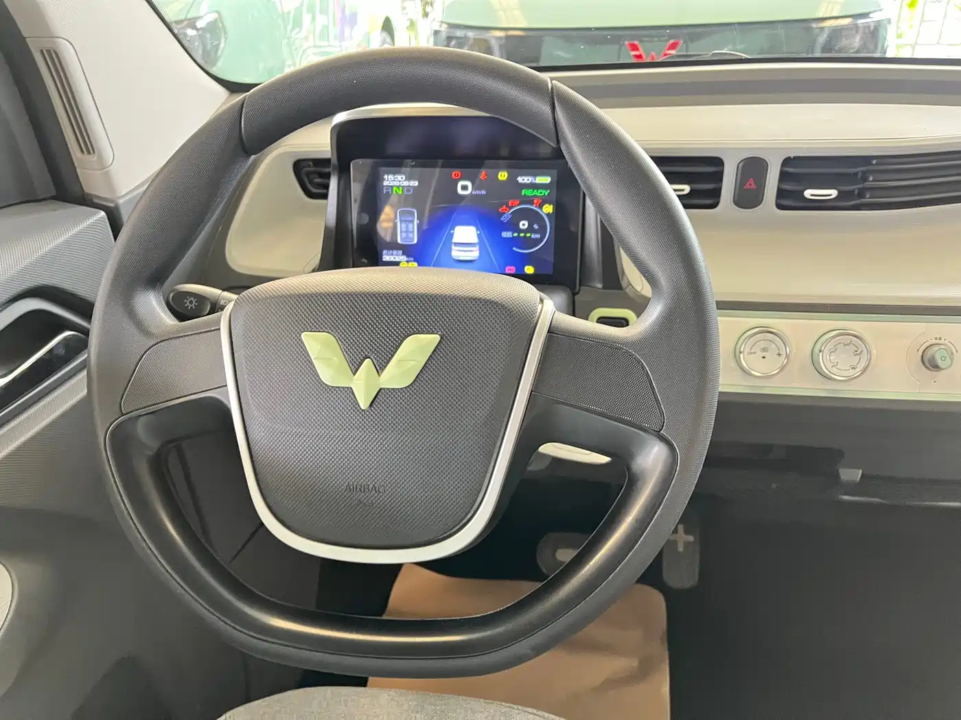 Фото 12 - Wuling Motors Hongguang MINIEV