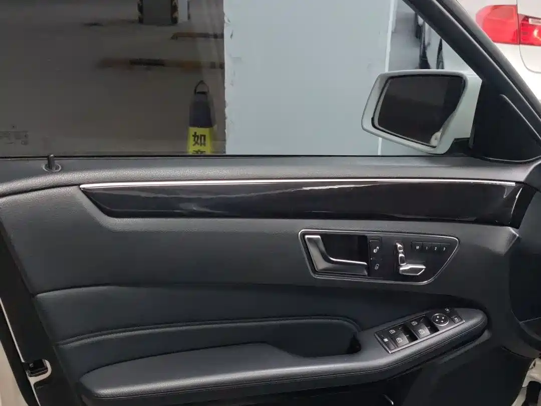 Mercedes-Benz E-Class 2015 E 200 L фото 11