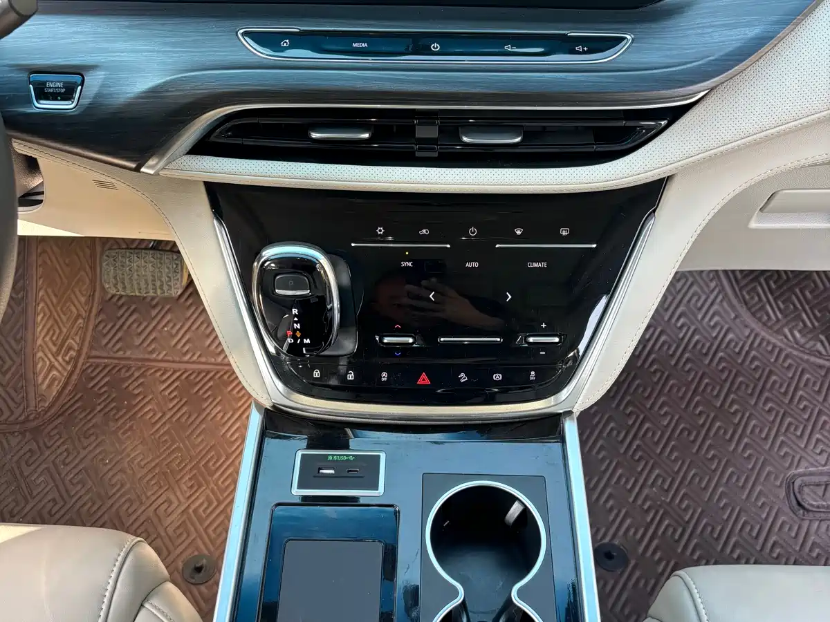 Buick GL8 2023 ES Landmaster Comfort фото 15