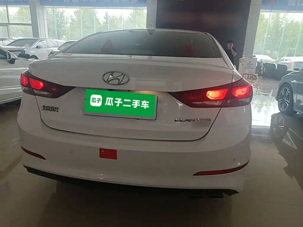 Hyundai Elantra 2018 1.4T DCT Dynamic·Vitality Model фото 6