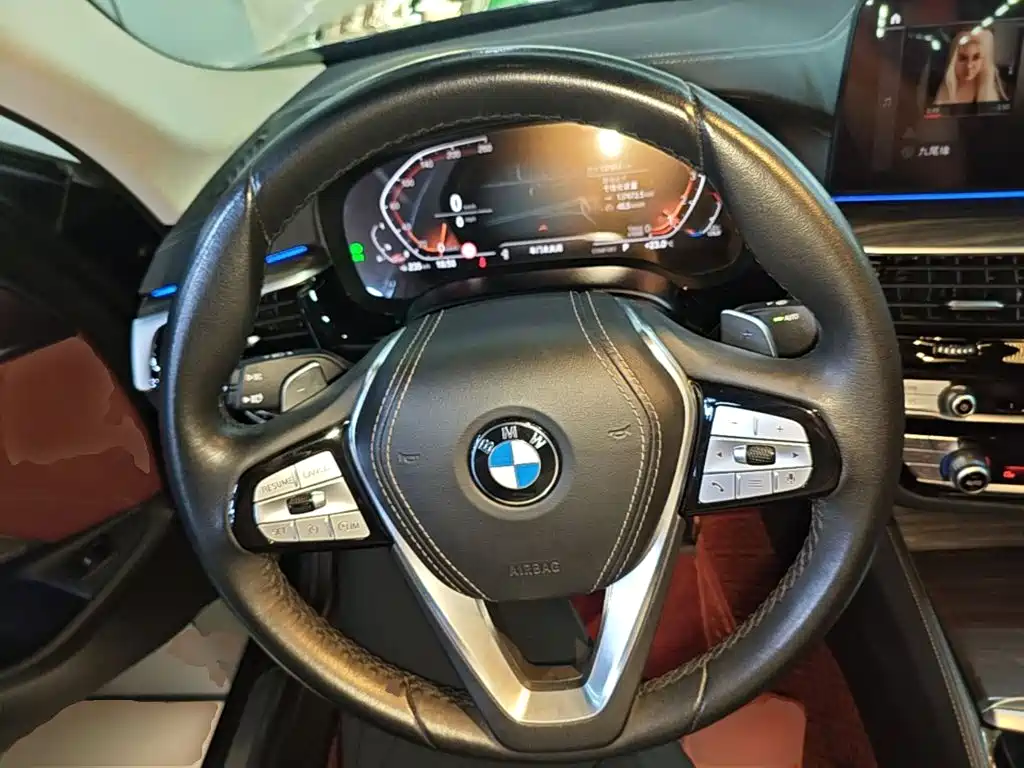 Фото 11 - BMW 5 Series