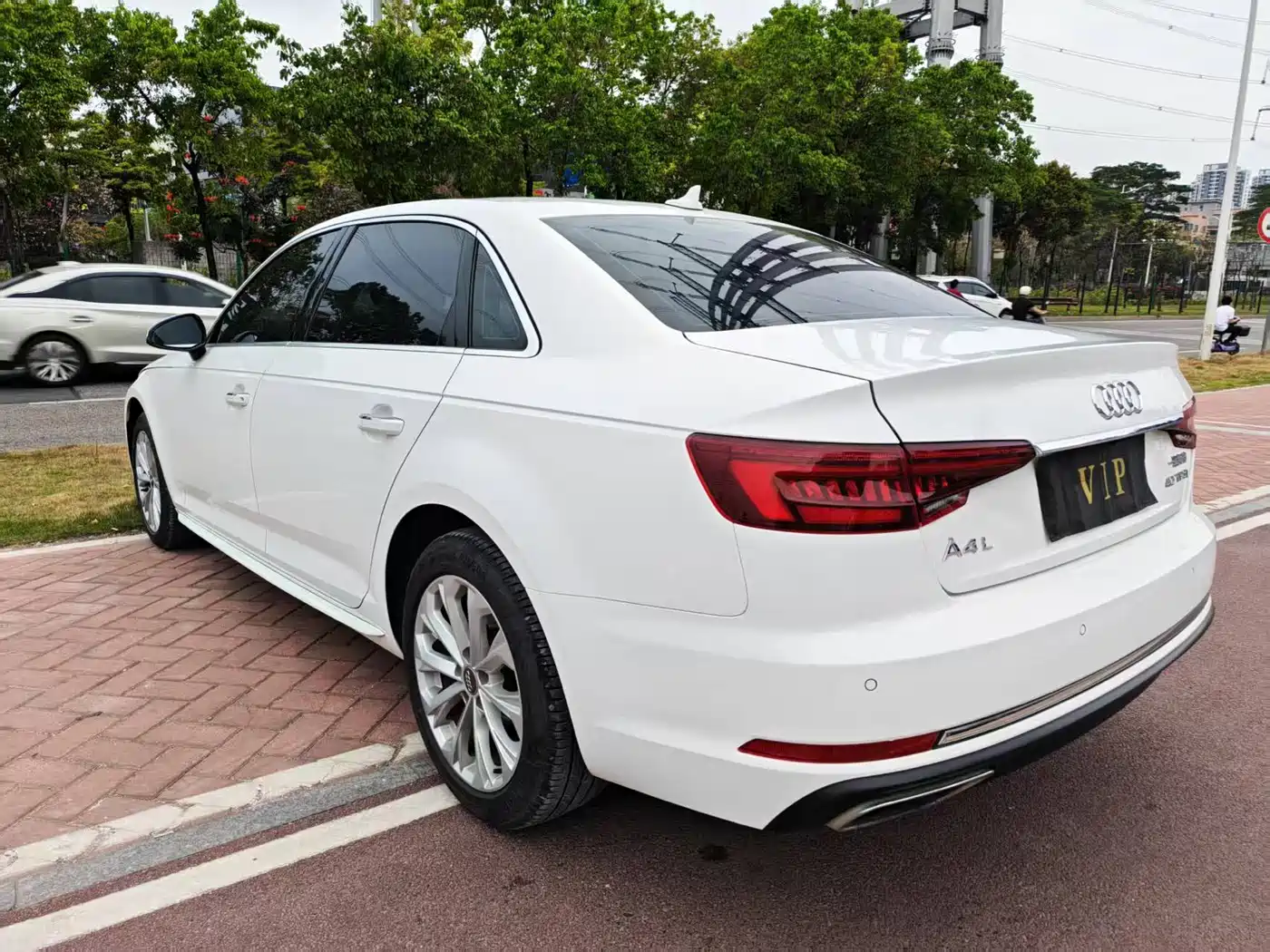 Audi A4L 2019 40 TFSI Progressive (China V) фото 18