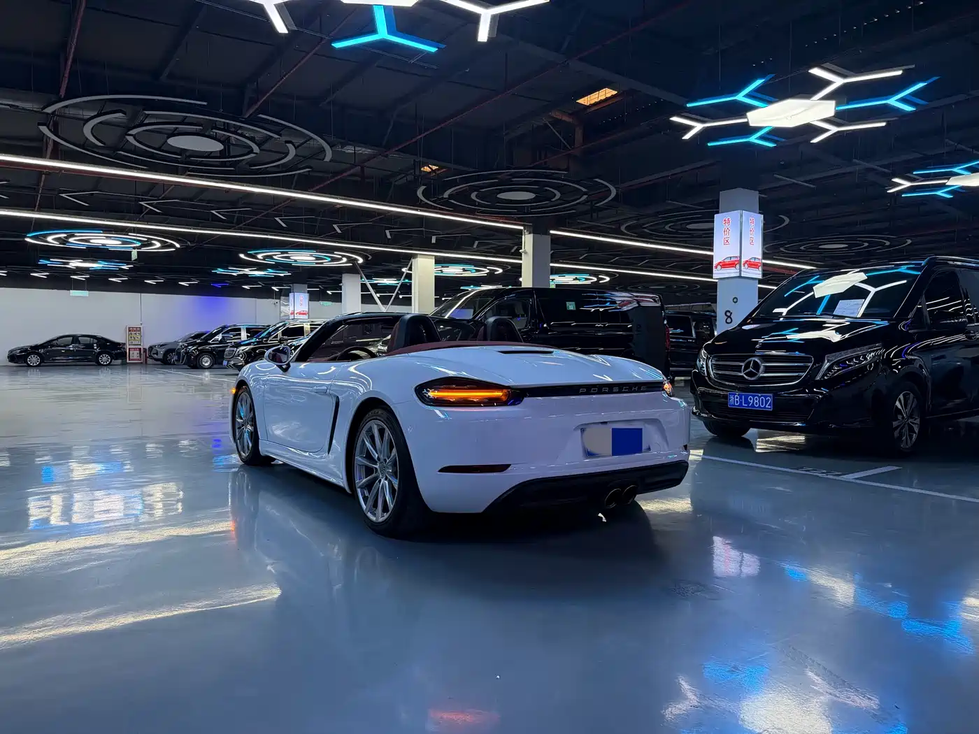 Porsche 718 2016 Boxster 2.0T фото 19