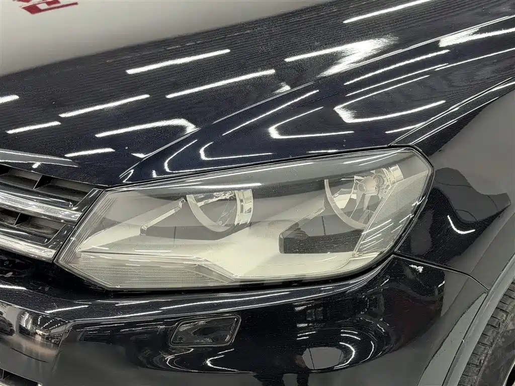 Volkswagen Touareg 2011 3.0TDI Diesel Standard фото 18
