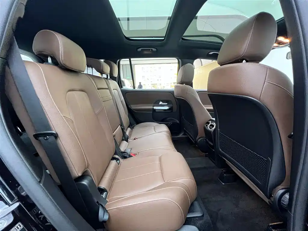 Mercedes-Benz GLB 2024 Facelift GLB 220 Dynamic фото 16
