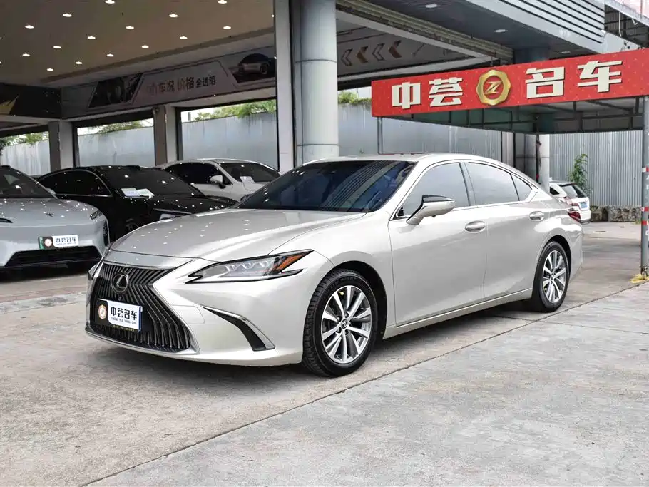 Lexus ES 2018 200 Excellence Edition China V